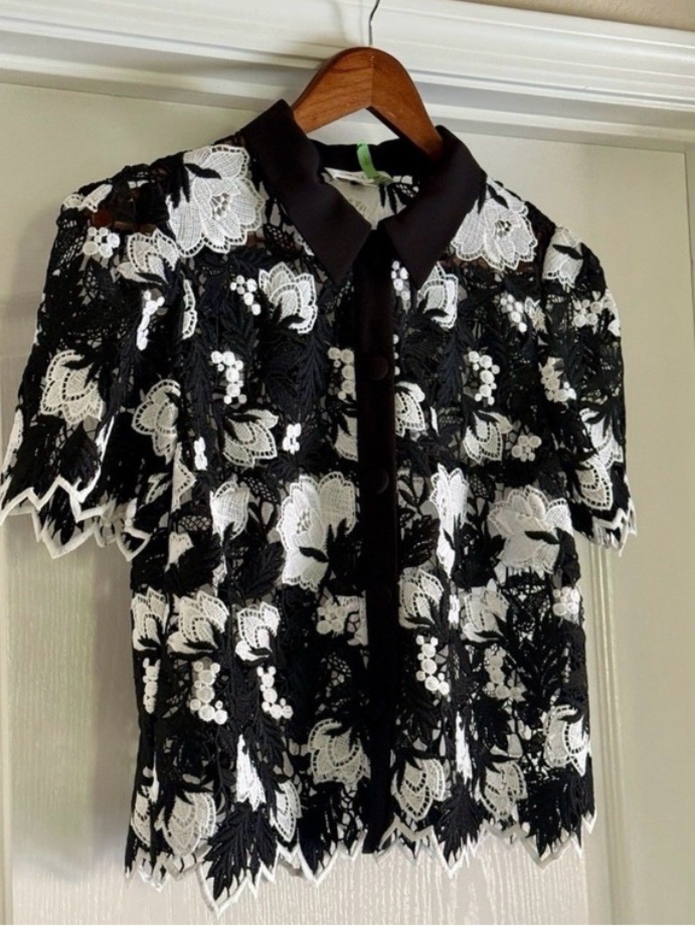 MILLY Addison Two-Tone Floral Lace Top M Black White Collared Button Front $325